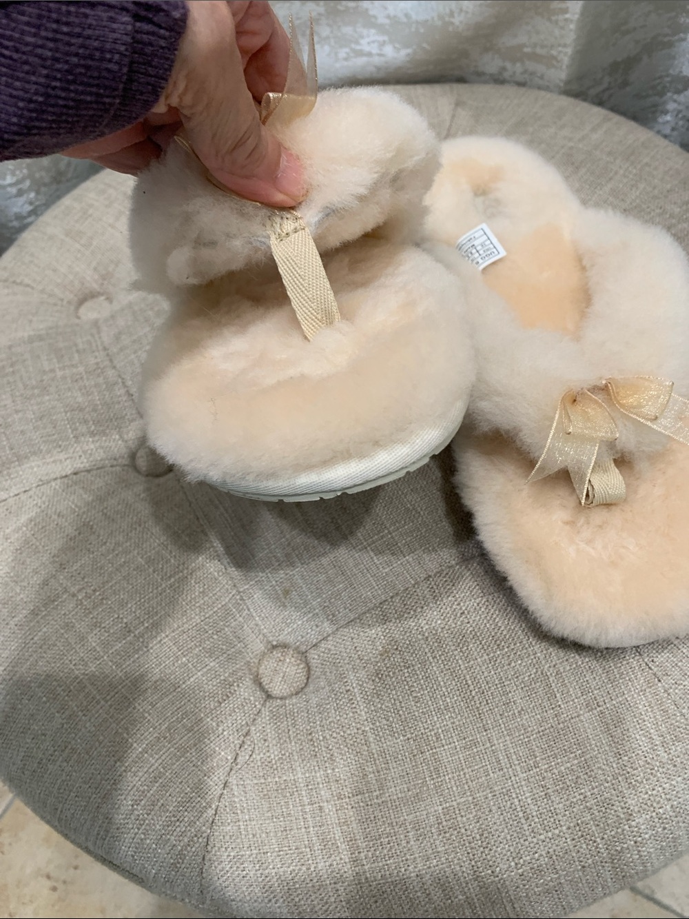UGG Slippers. Fluff Flip Flop III.  size 10 - Picture 14 of 17